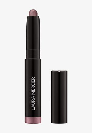 Schwarzer Lippenstift mit abgerundeter Spitze, am Ende in einem glänzenden Rosaton. Der Körper ist matt schwarz mit einem silbernen Logo und einer abnehmbaren Kappe.