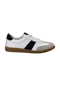 Weiße Leder-Sneaker mit grauem Wildleder-Zehenkappe und schwarzen Akzenten. Verfügt über eine strukturierte Gummisohle und ein kontrastierendes Seitenpaneeldesign.