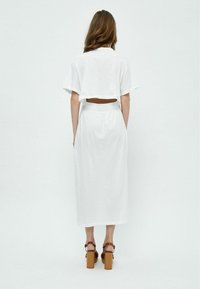 Desires SHORT SLEEVE  - Denné šaty - white
