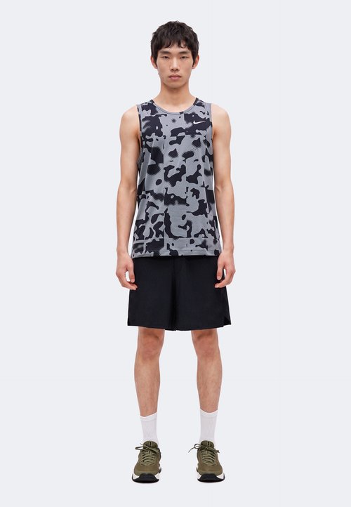 Nike Pantalón corto de hombre M Nk DF Unlimited Wvn 7In Ul Negro — photo 2