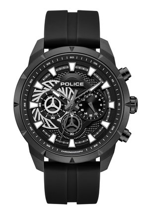 Czarny zegarek naręczny chronograf z gumowym paskiem, kątowymi białymi znacznikami godzin, trzema subtarczami i oznaczeniem "POLICE" na tarczy.