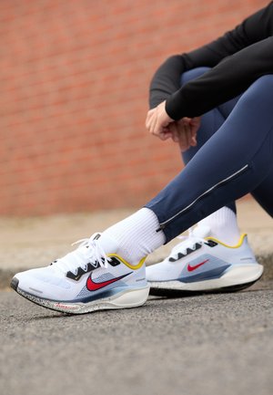 AIR ZOOM PEGASUS 41 - Scarpe da corsa su strada - white/speed red/psychic blue/speed yellow/midnight navy/pure platinum