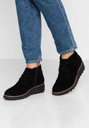 Ankle boot