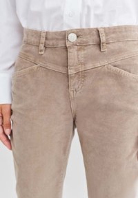OPUS EVITA BABYCORD - Jeans Slim Fit - cocoa