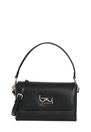 Borsa a mano in pelle nera con design pieghevole, hardware con logo dorato, manico singolo in alto e tracolla regolabile. Texture liscia.