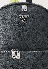 Guess MILANO COMPACT BACKPACK - Mochila - black/lime