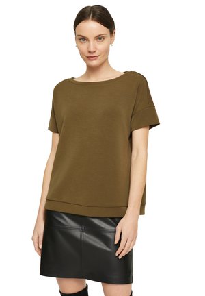 Basic T-shirt - green