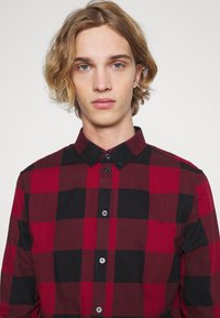 Pier One Camisa - red