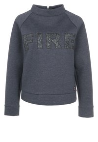 Felpa grigia scura a maniche lunghe con alto colletto e lettere nere testurizzate che formano la parola "FIRE" sul petto.