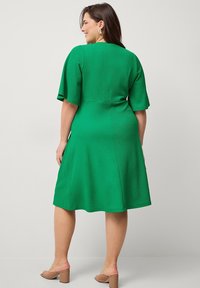 Ellos Plus collection Hverdagskjole - grün