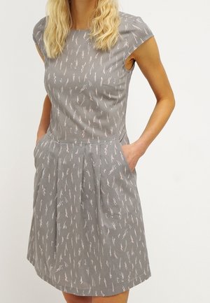 OPUS, Jurk - taupe
