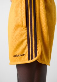adidas Originals 80S SPRINT - Treniņtērpa apakšdaļas - orange