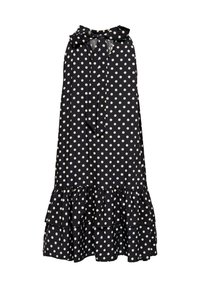 Robe noire sans manches à pois blancs, détail noué au col et ourlet à volants, longueur midi.