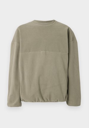 Olivegrüner Fleece-Pullover mit Rundhalsausschnitt, langen Ärmeln, lockerer Passform und gerafftem Saum für zusätzlichen Textur.