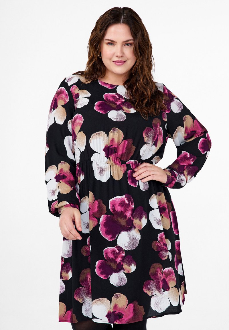 Zizzi Vestido informal - black pink floweraop