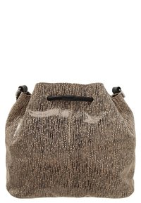Texturerad väska med ett mönstrat ytskikt i beige och svarta nyanser, med ett dragsnöre upptill och kort svart handtag.