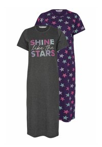 Due vestaglie sono esposte: una di un grigio scuro con la scritta "BRILLA come le STELLE" e l'altra di colore viola con fantasie di stelle colorate.