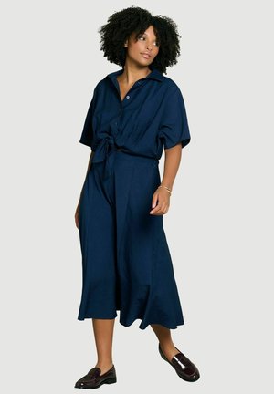 LolaLiza, TIE-FRONT SHORT SLEEVE SHIRT TIE-FRONT SHORT SLEEVE SHIRT - Overhemdblouse - navy basic