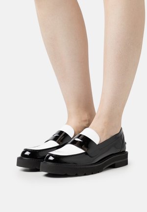 Stuart Weitzman, Chaussons - black