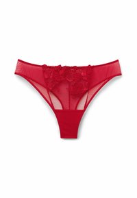 Roter Tanga aus Mesh und solidem Stoff, mit floralem Stickerei entlang der Taille, einer glatten Textur und einer definierten Form.