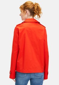Amber & June Blazer - rot