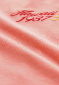 Next BACK GRAPHIC  - Triko s potiskem - coral pink