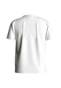 T-shirt blanc à manches courtes, fabriqué en tissu doux. Il présente un col rond et une texture lisse sans graphiques ou motifs visibles.