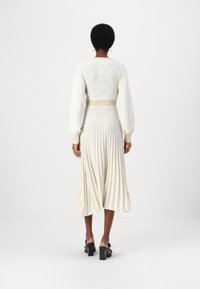 Pinko BASTET ABITO - Abito in maglia - bianco/oro