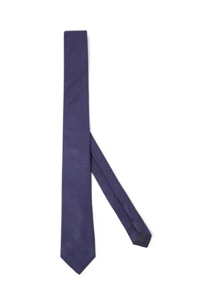 Andrew James, Tie - marine