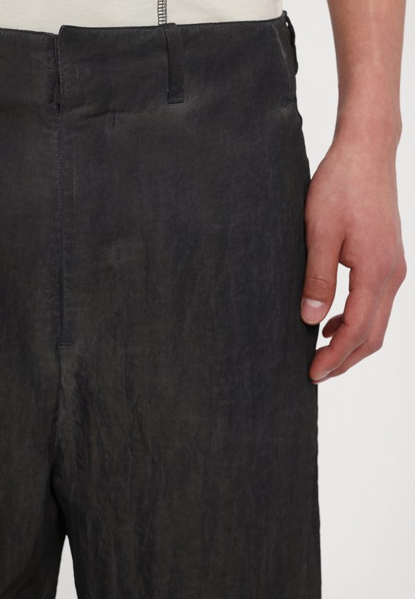 FORM PANT - Trousers2