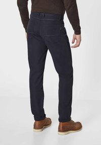 Redpoint MILTON REGULAR FIT HIGH-STRETCH 5-POCKET - Trousers - navy