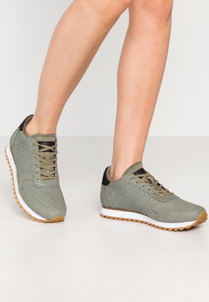 YDUN CROCO II - Baskets basses - vertiver