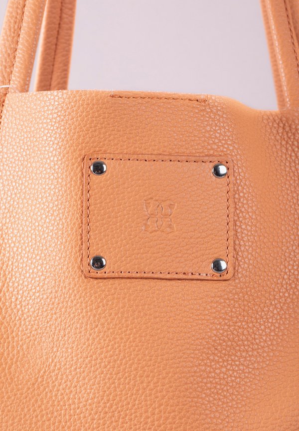 BUCKET TARN - Handbag - apricot2