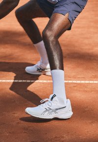 SOLUTION SPEED 3 - Scarpe da tennis per tutte le superfici - white/black