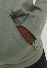 Jack & Jones Performance Sweater met rits - agave green