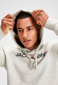 Jack & Jones JJECORP LOGO - Jersey con capucha - white melange
