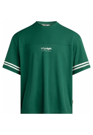 Grøn kortærmet t-shirt i åndbart mesh-stof med hvide striber på ærmerne og et centralt logo med "Highlight" og "REDEFINED REBEL."