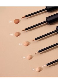 IsaDora WAKE UP THE GLOW CONCEALER - Concealer - 9n