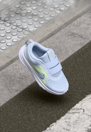 STAR RUNNER 5 UNISEX - Løpesko for vei - ghost/light thistle/barely volt/football grey