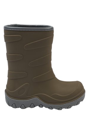 Hnedá gumová dažďová čižma s vzorovanou sivou podrážkou a textúrou na holeni, výška do polovice lýtka, vhodná do vlhkých podmienok.