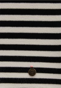 Petrol Industries Abito in maglia - black