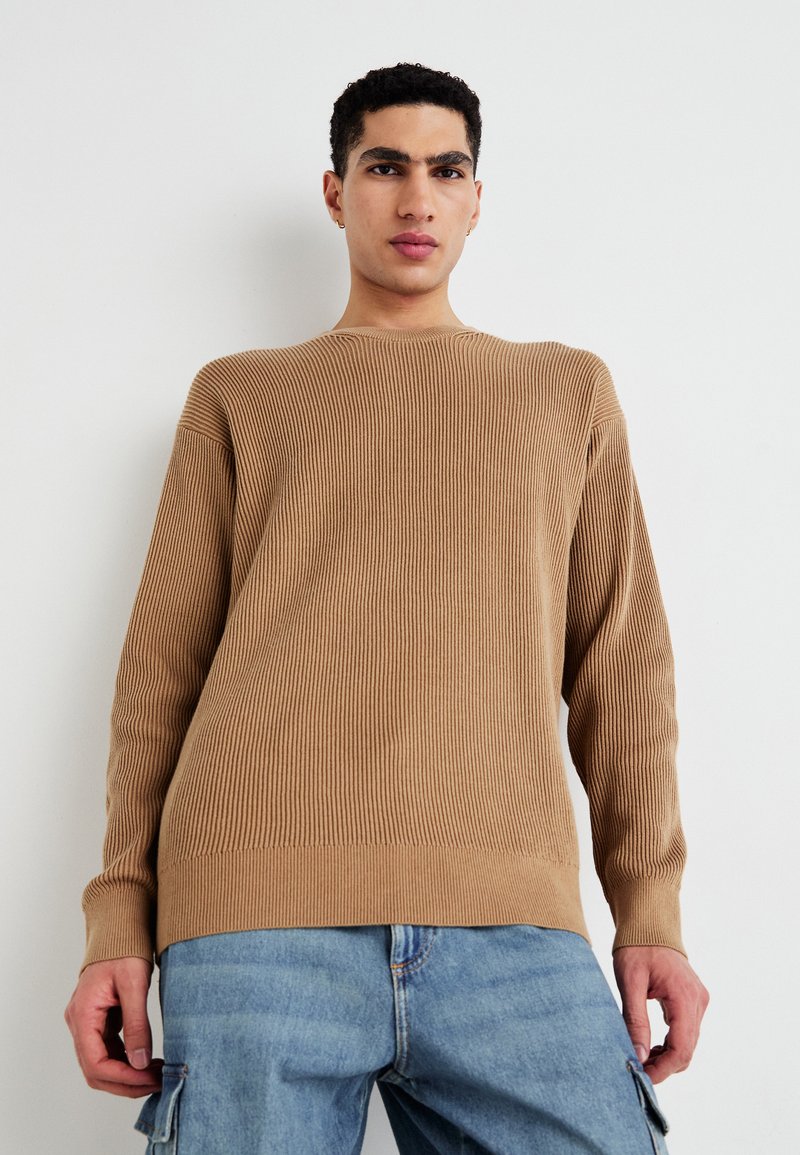 GAP OVERSIZED PLAITED CREW - Strickpullover - camel hair