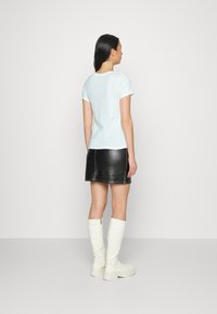 Calvin Klein Jeans MONOLOGO SLIM TEE 2 PACK - T-shirt básica - lipstick pink/bright white