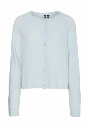 Jasnoniebieski krótki kardigan wykonany z miękkiego dzianiny, z okrągłym dekoltem, falbaniastymi krawędziami i zapięciem na guziki z przodu.