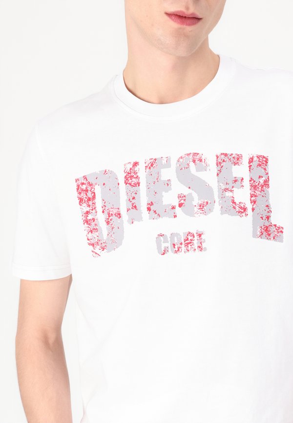 ADJUST - Print T-shirt2