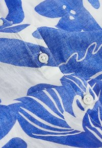Next COVER-UP REGULAR FIT - Strandaccessoire - blue leaf