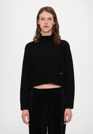 CROPPED TURTLENECK - Strikkegenser - black