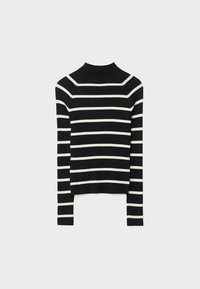 Haut à manches longues noir et blanc à rayures avec un col montant ; présente une texture côtelée et une silhouette ajustée, une longueur courte et des rayures contrastées.