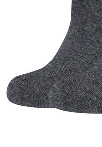 Dunkelgraue Socken mit einer glatten Textur, die ein einfaches Design und zulaufende Enden aufweisen, aus einem weichen, flexiblen Material gefertigt.