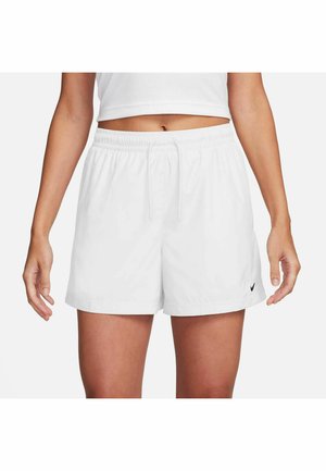 Shorts sportivi bianchi con vita elasticizzata, chiusura con lacci e un piccolo logo Nike nero sulla parte inferiore della gamba sinistra.